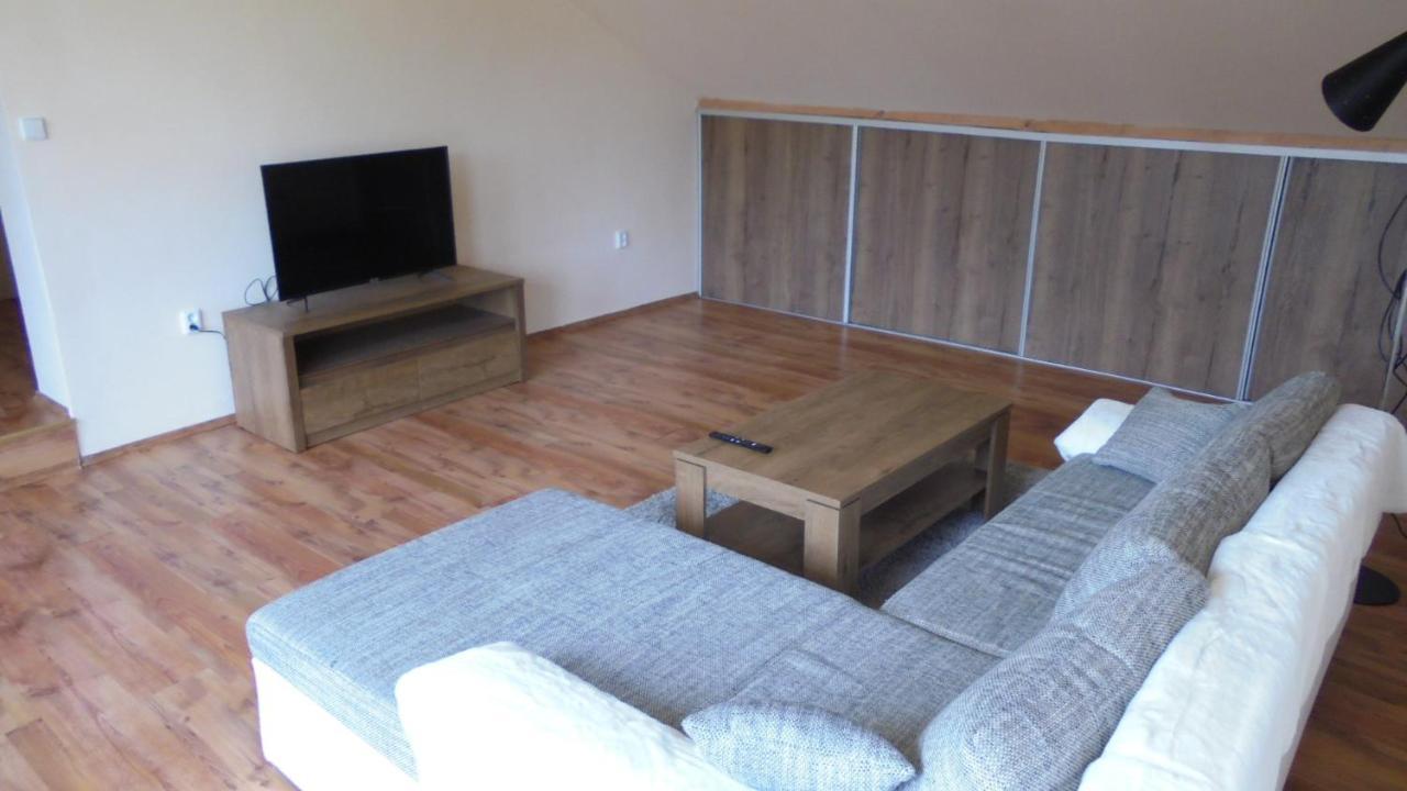 Apartman Aya Janov nad Nisou Luaran gambar